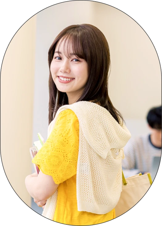 笑顔の大学生たち